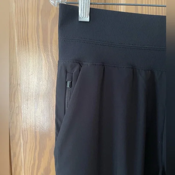 Athleta Black Nolita Slim Tapered Crop, NWT, Size 12 (may fit larger) - Picture 5 of 10